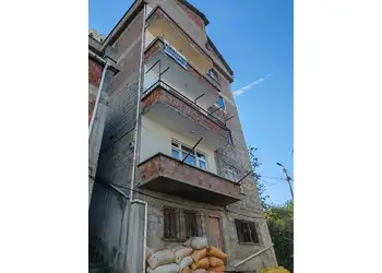 ALTIN EMLAK GİRESUN'DAN ÇITLAKKALE'DE VALİLİĞE YAKIN 110M2 SOBALI 3+1 KİRALIK DAİRE